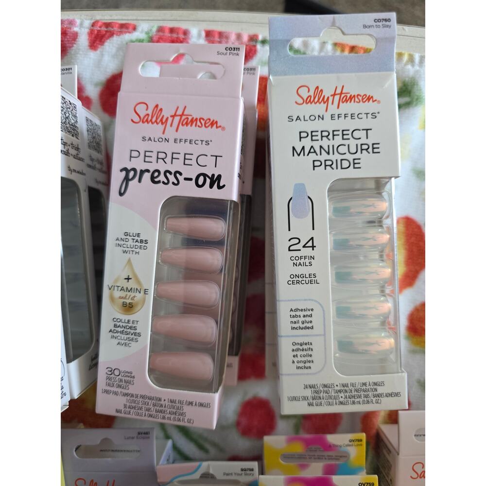 NIB lot of 12 sally hansen press on nails - Picture 6 of 10